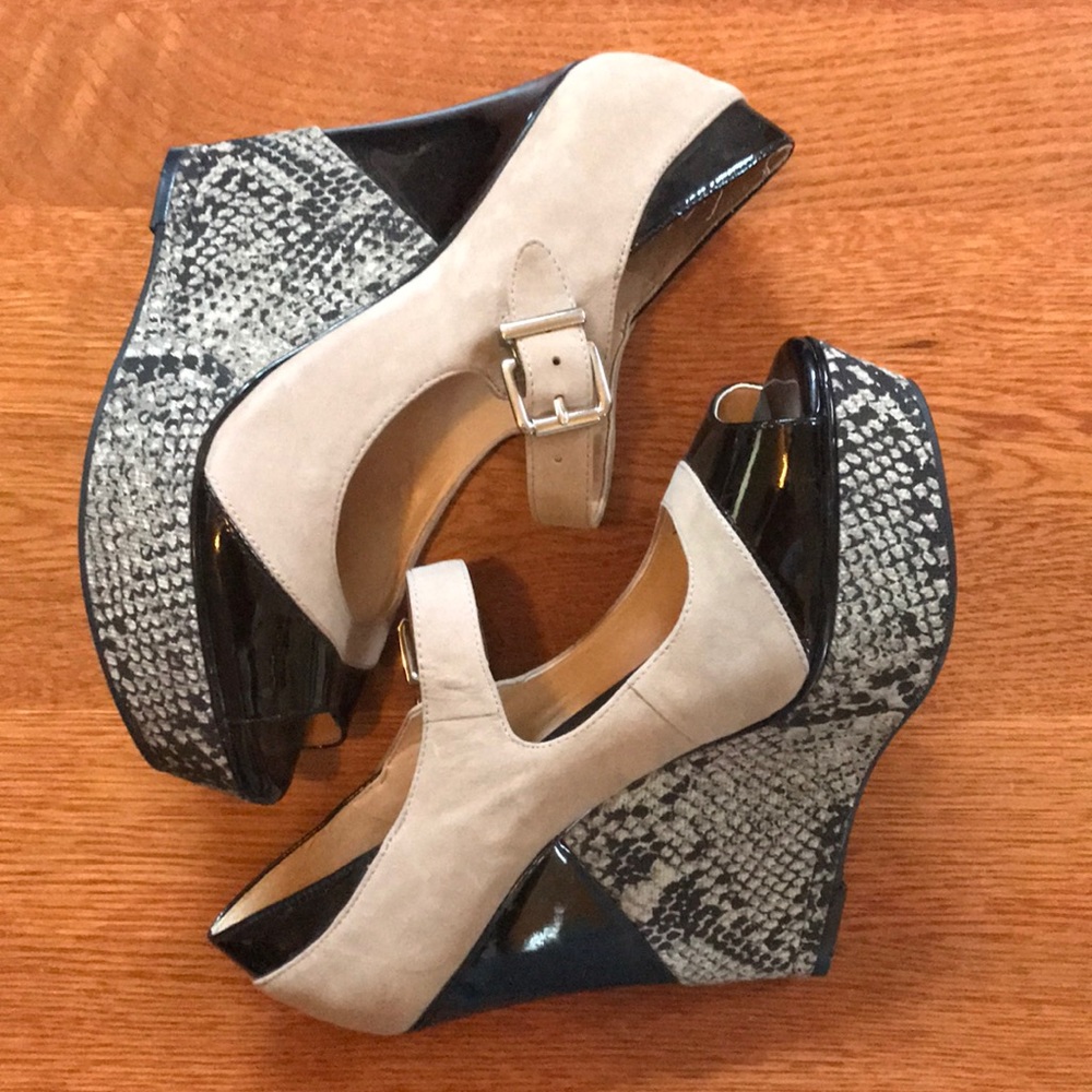 Gianni Bini Mary Jane wedge